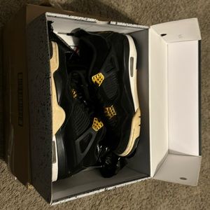 Jordan 4